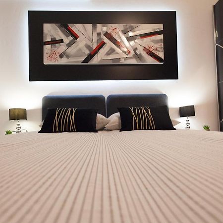 Apartman Aurelius - Private Parking أوسييك المظهر الخارجي الصورة
