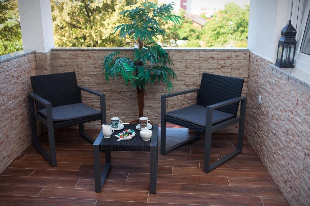 Apartman Aurelius - Private Parking أوسييك المظهر الخارجي الصورة